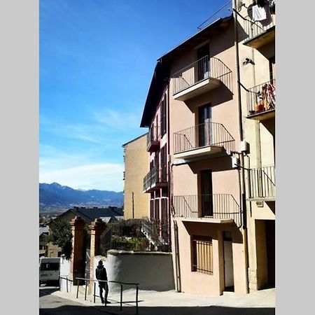 Puigcerda Centro. Acogedor Apartament En El Pueblo Dış mekan fotoğraf