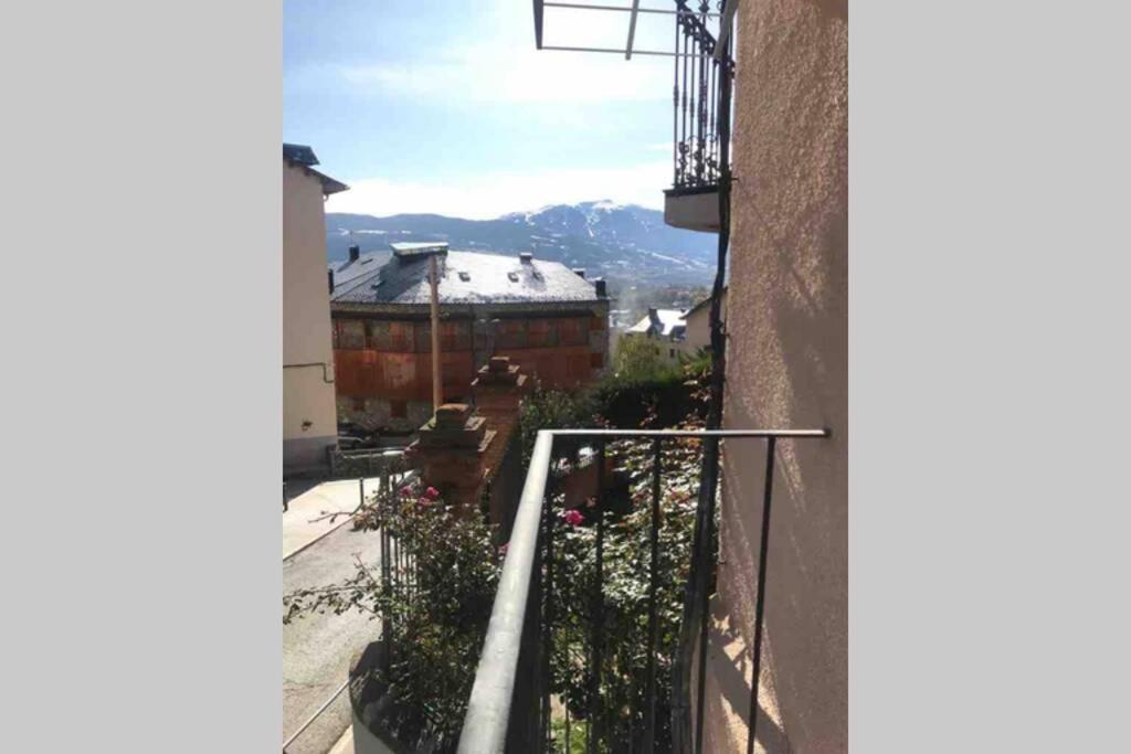 Puigcerda Centro. Acogedor Apartament En El Pueblo Dış mekan fotoğraf